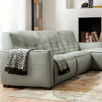 Reaux: living room