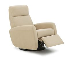 Buena Vista II 42217 Recliner - Seat is 2&quot; Wider
