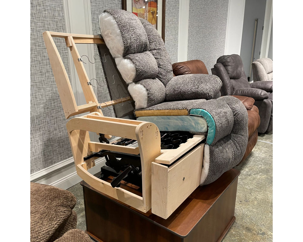 Caesar Leather Big Man's Oversized Rocker Recliner (500lbs weight